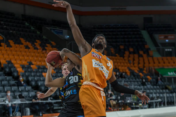 亚洲后卫天 亚洲后卫天