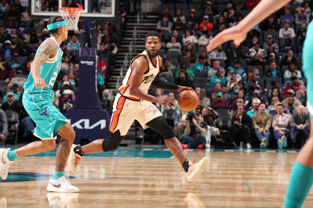 对巴黎而言 对巴黎而言